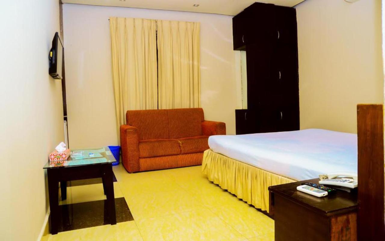 Hotel Royal Living Hotel & Suites Chittagong Extérieur photo